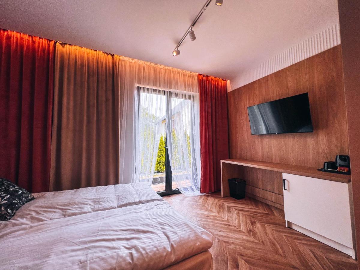 Resto Inn - Smart Apartamenty Blisko Energylandii Polwies Exteriér fotografie